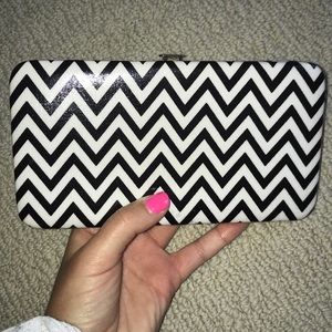 Chevron wallet